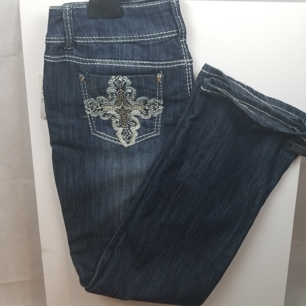NWT Absolutely famous Destructed Jeans size 14